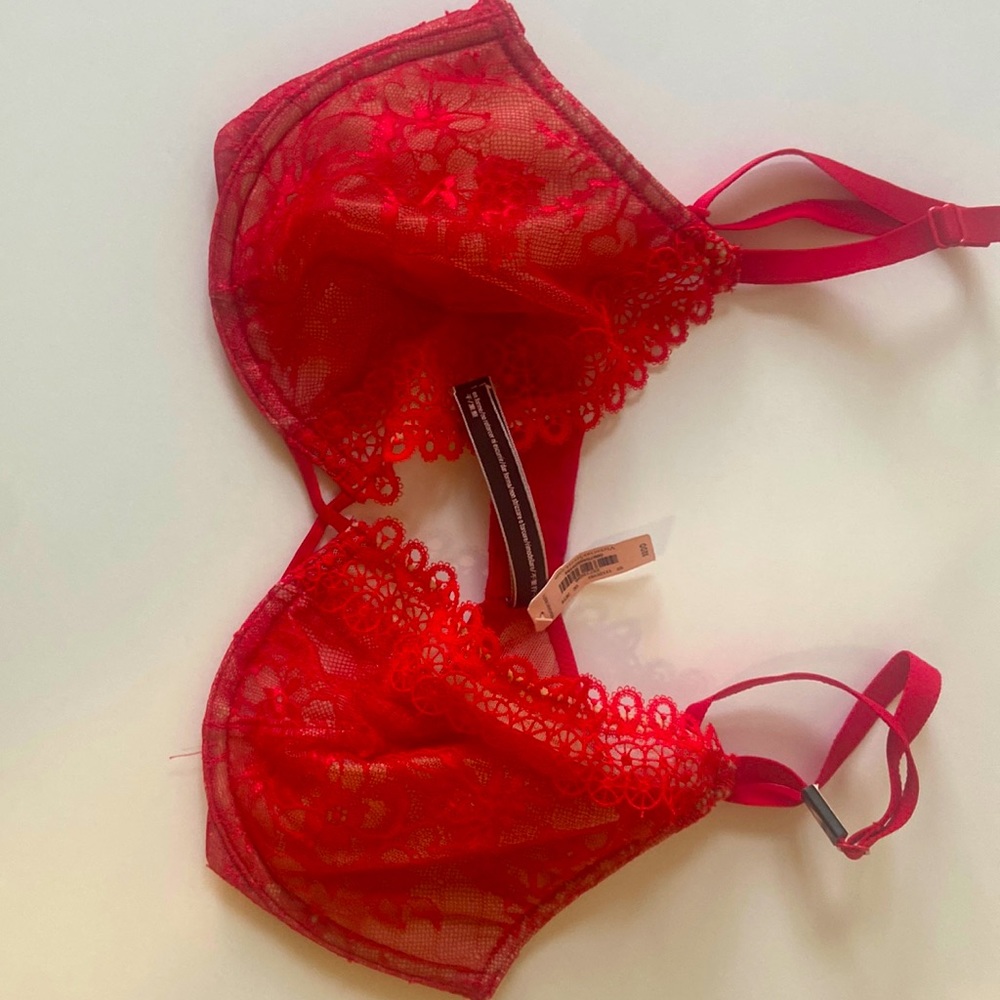 Brand‎ new victoria secret bra size 32dd